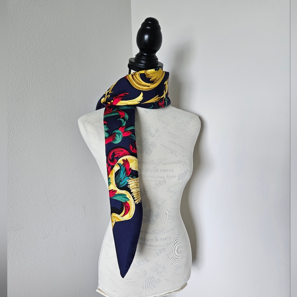 🇨🇵 HERMES  blue silk scarf 90X90 cm authentic made in France 🇨🇵